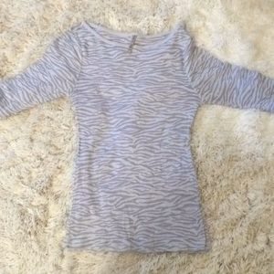 Mid sleeve Top